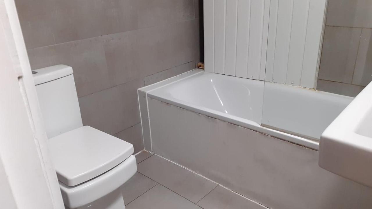 Sw16 Norbury Guesthouse ลอนดอน ภายนอก รูปภาพ