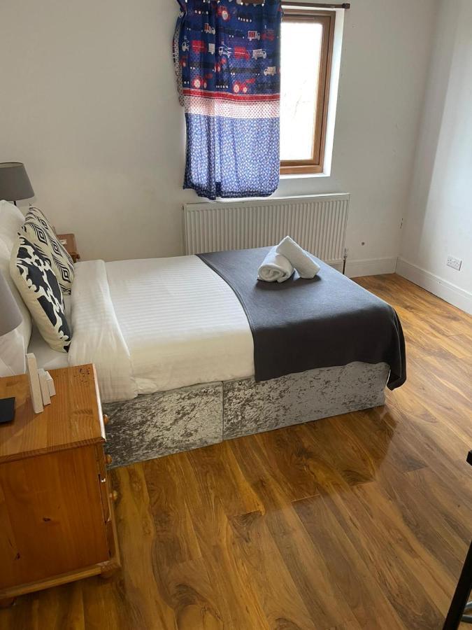 Sw16 Norbury Guesthouse ลอนดอน ภายนอก รูปภาพ